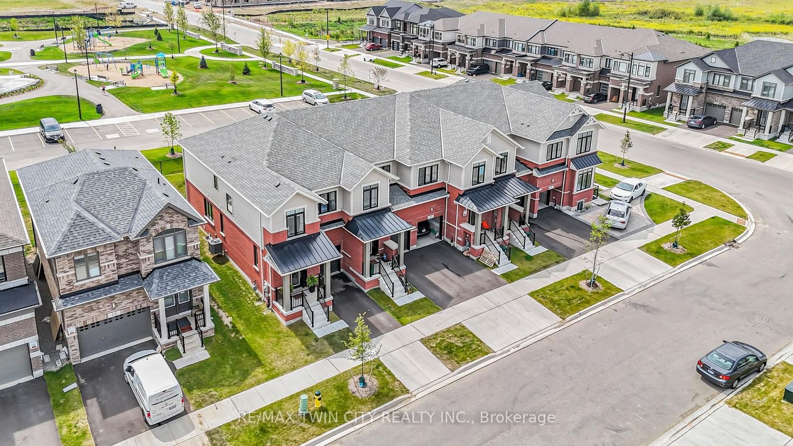 11 Crossmore Crescent - Photo 2