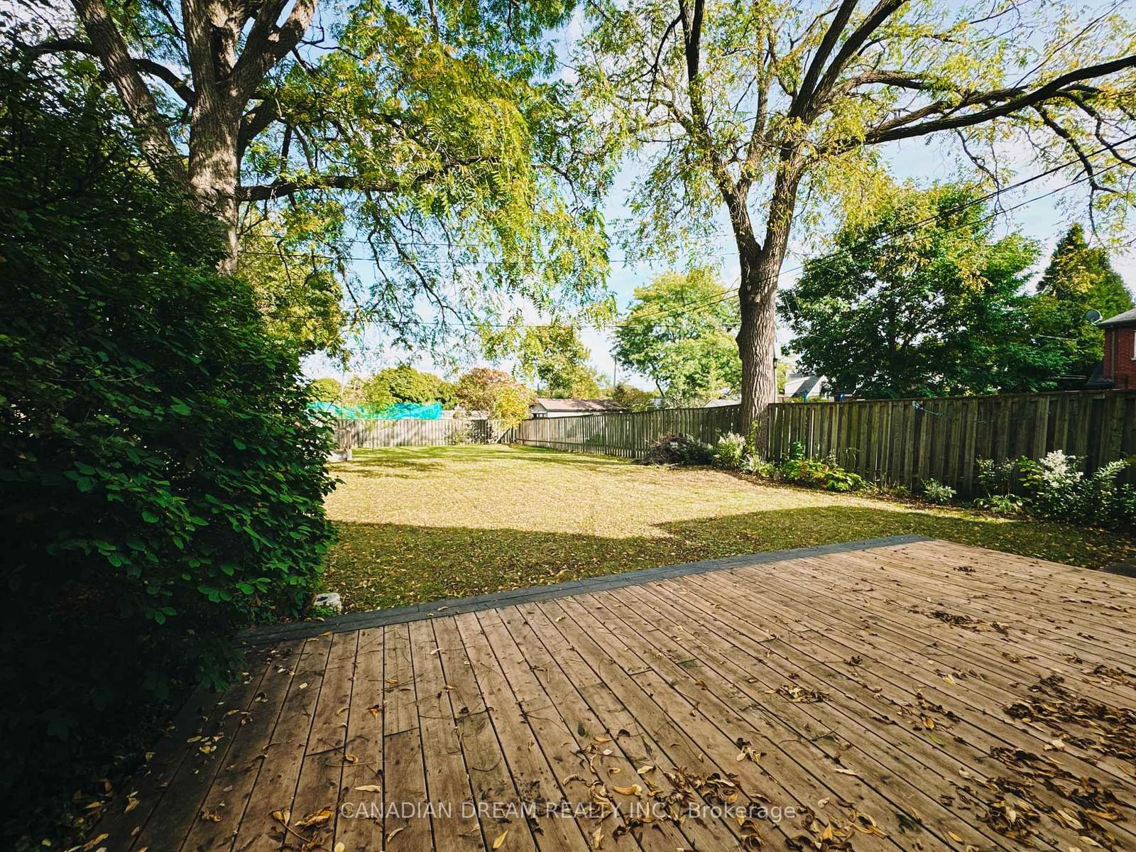 124 Windsor Crescent sold in London