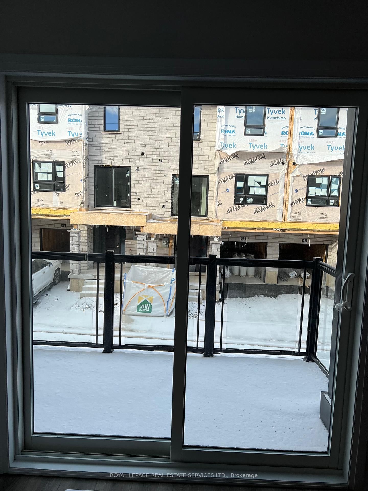 51 Sparrow Avenue, Unit 54 - Photo 4