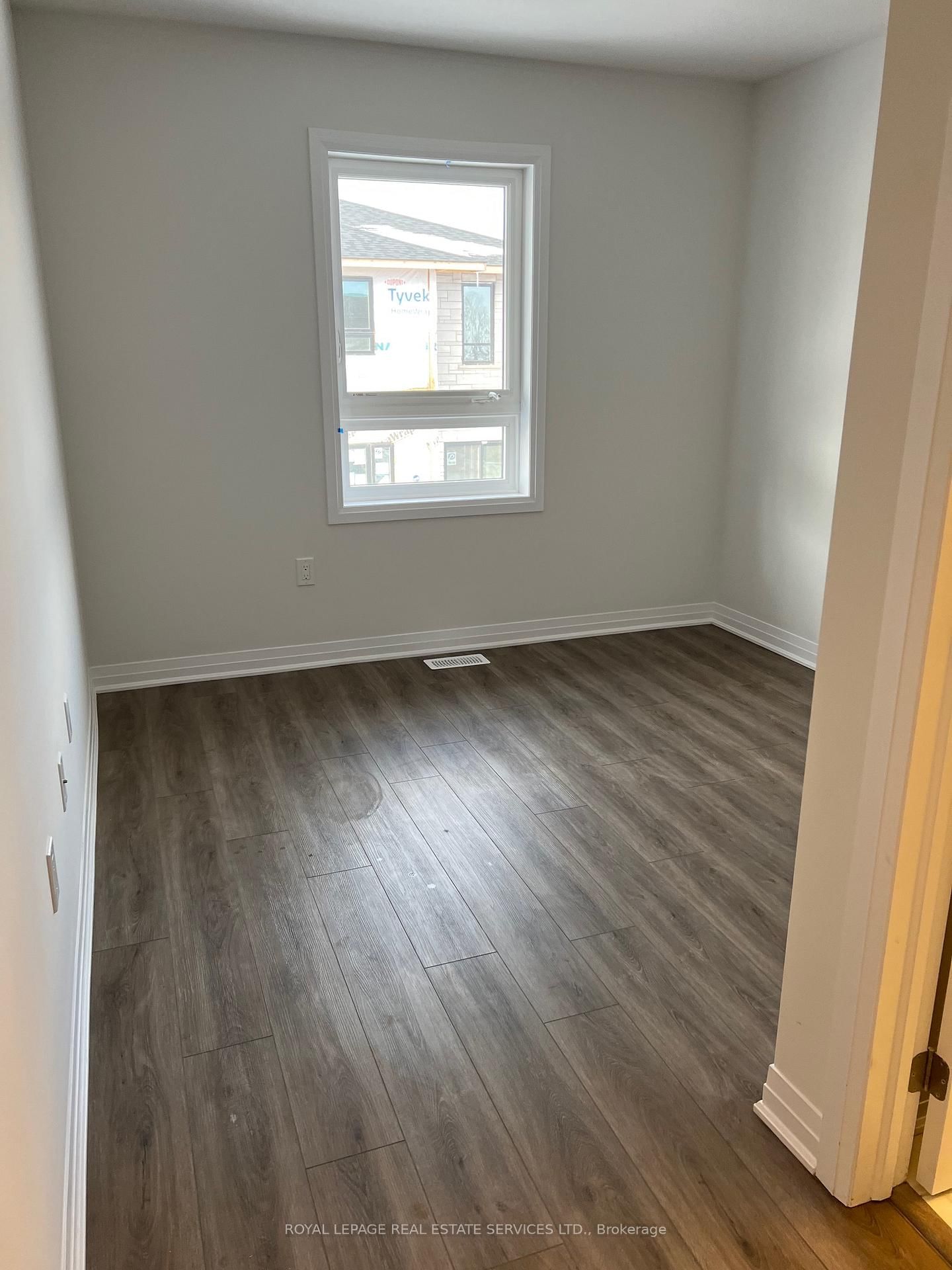 51 Sparrow Avenue, Unit 54 - Photo 6