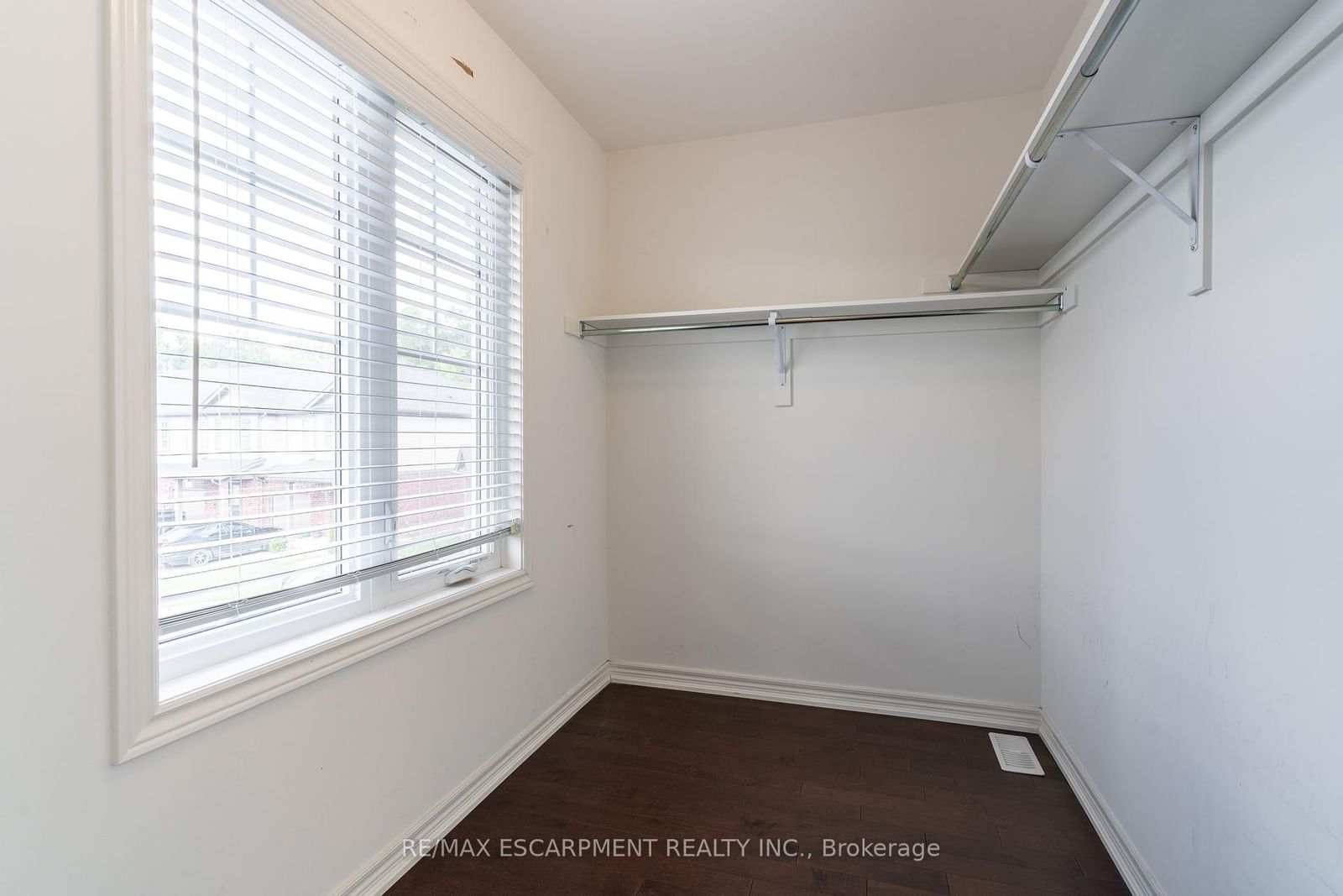 40 Damude Avenue - Photo 11