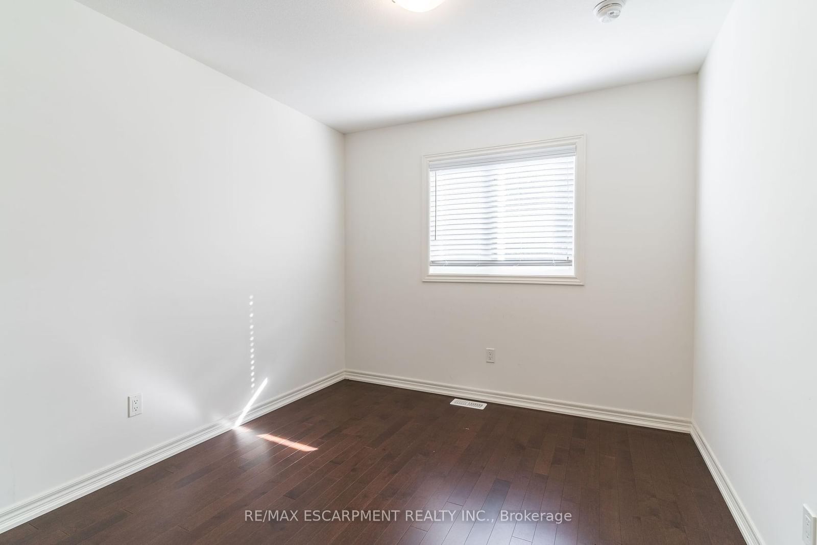 40 Damude Avenue - Photo 12