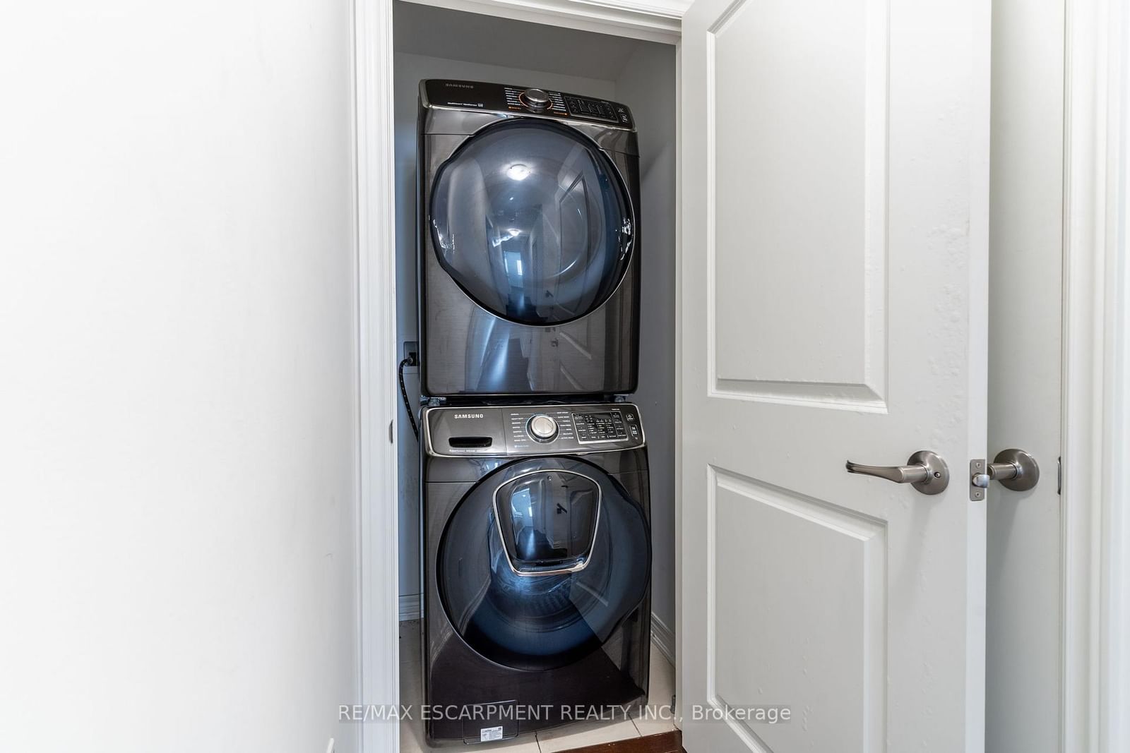 40 Damude Avenue - Photo 17