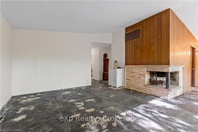 40 HILLCROFT Drive — photo 6