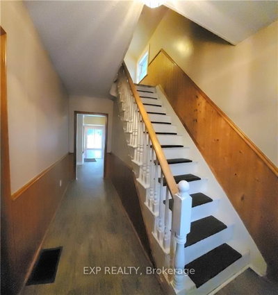 739 EDWARD Street — photo 2