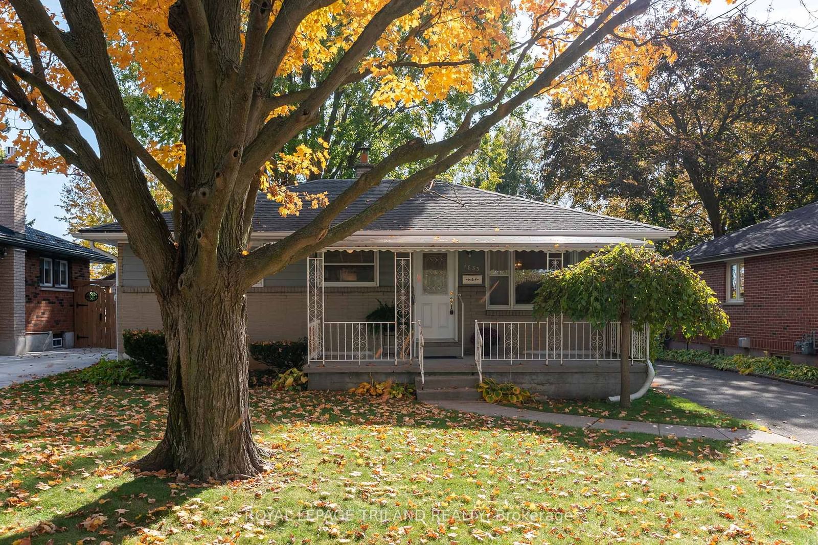 1833 Whitehall Drive sold in London