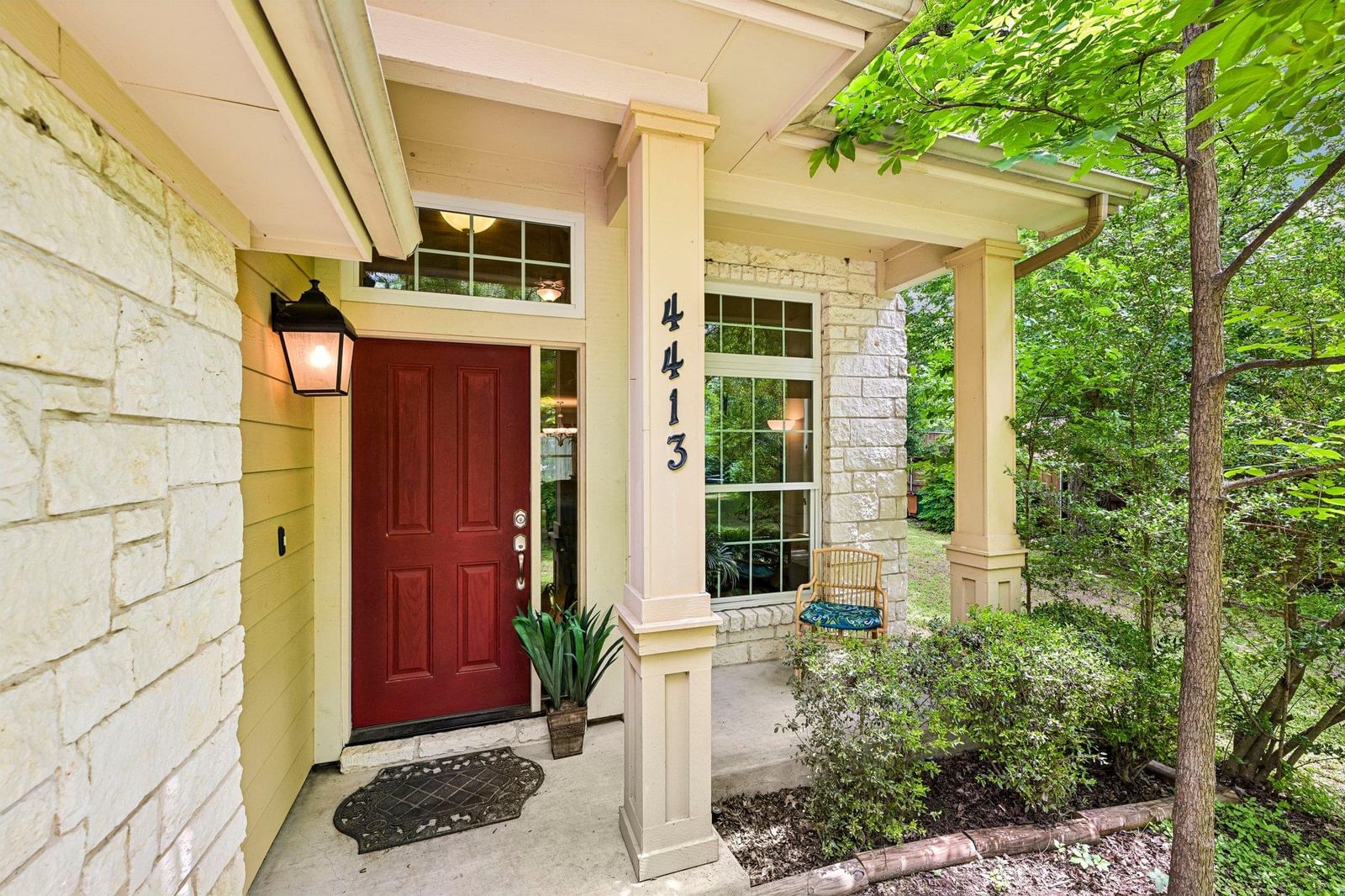 4413 Barrow Ave - Photo 1