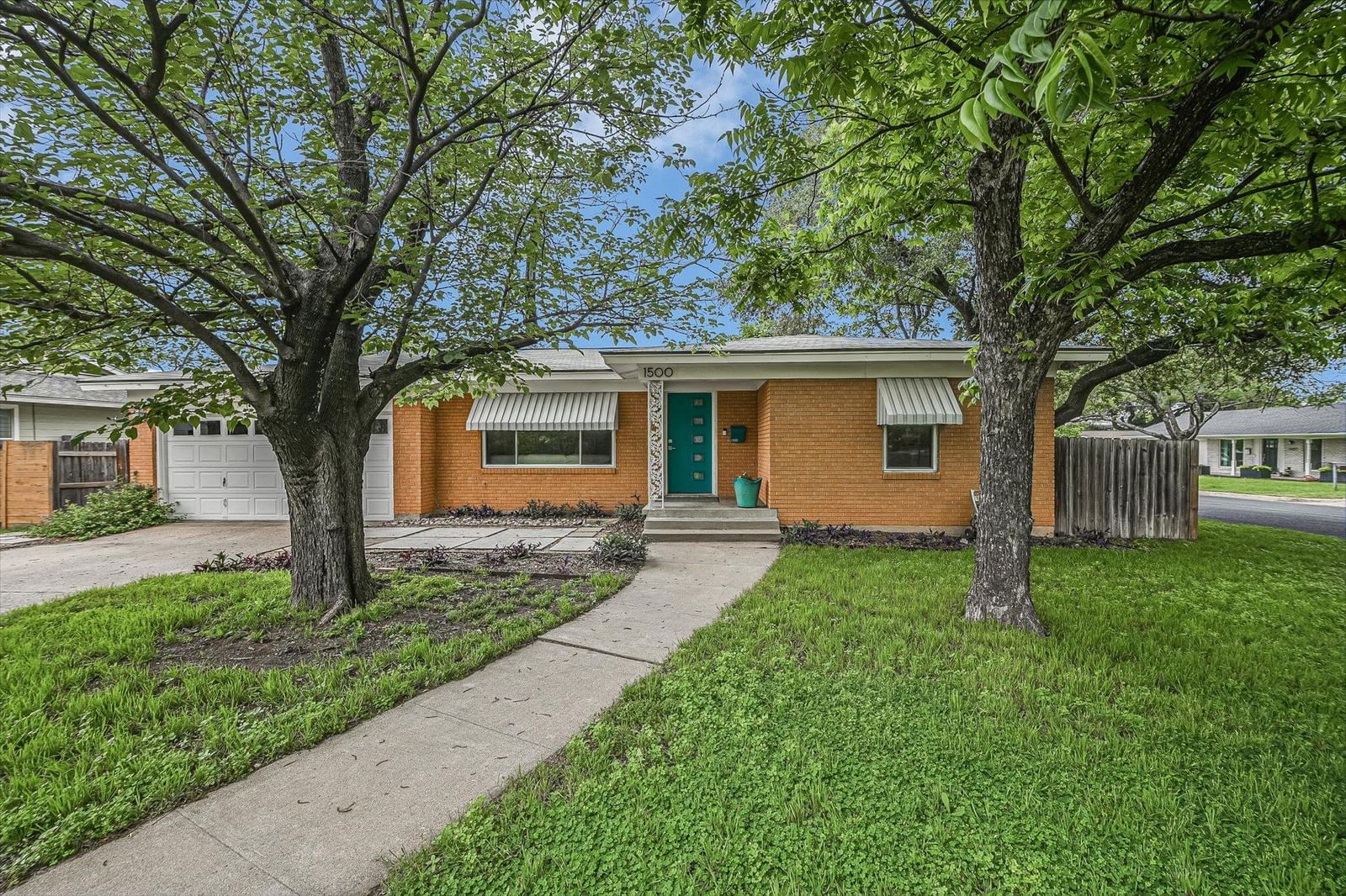 1500 Villa nova DR - Photo 1