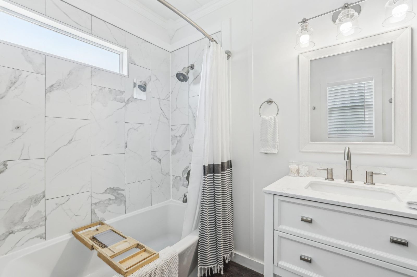 Photo 33
