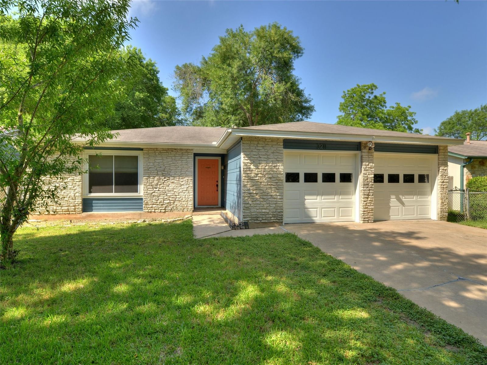 3211 Paisano TRL - Photo 1