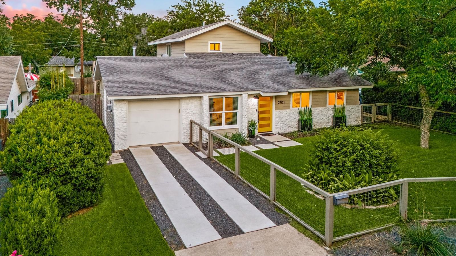 2701 Friar Tuck LN - Photo 1