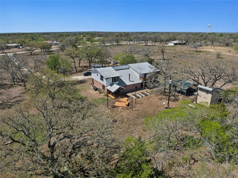 Property photo 32