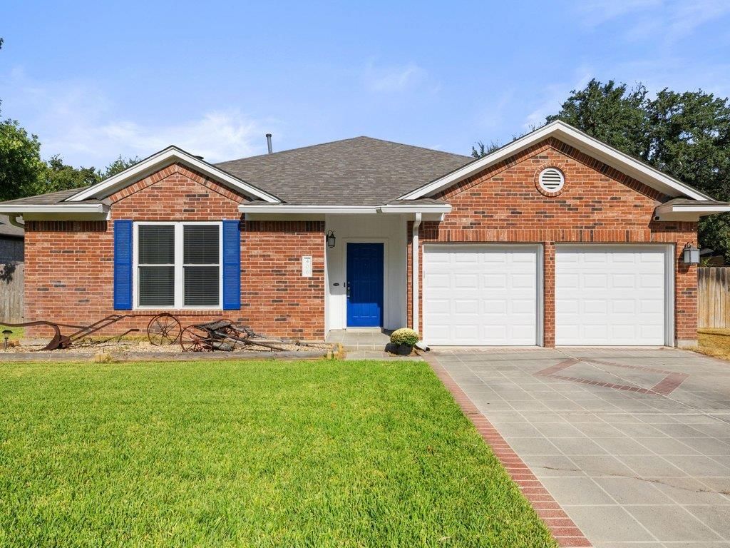 406 Tamara DR - Photo 1