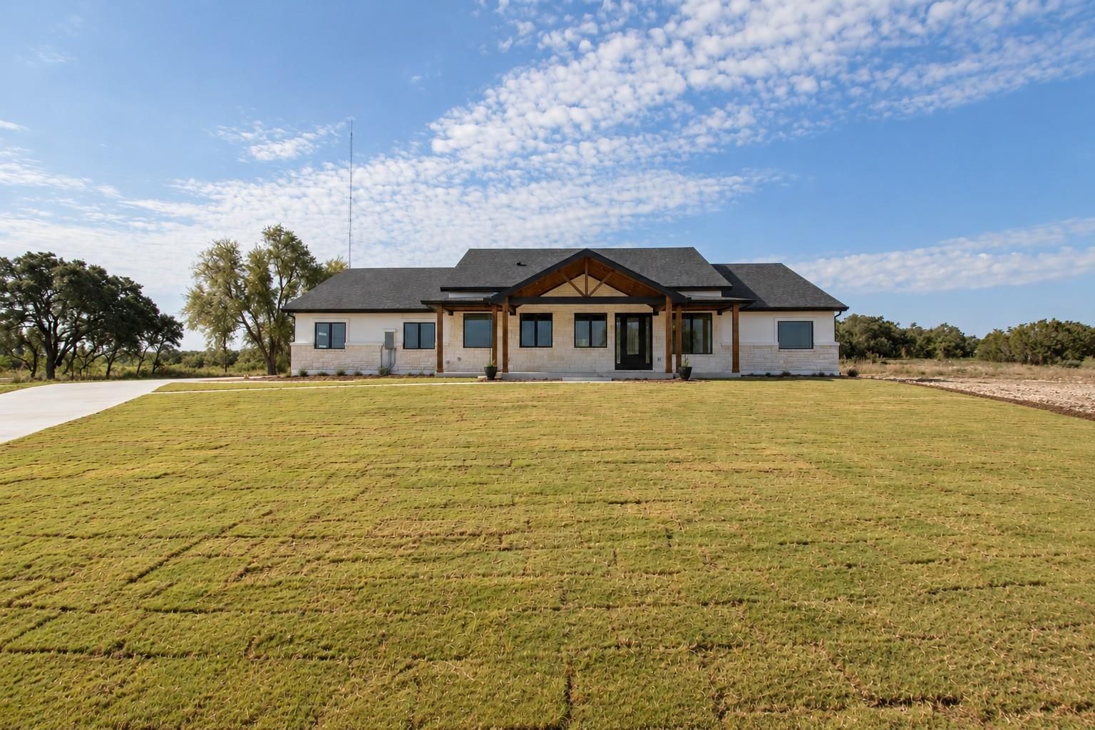 301 Serenity DR - Photo 1