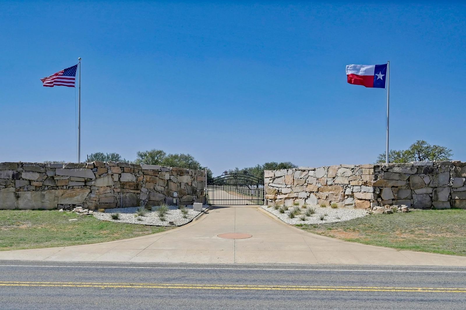 6600 State Highway 71 - Photo 1