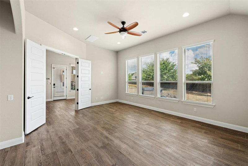 Property photo 28