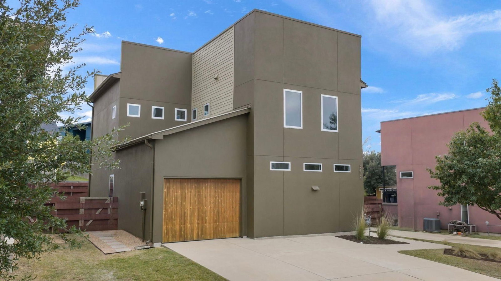 5421 Agatha CIR - Photo 1