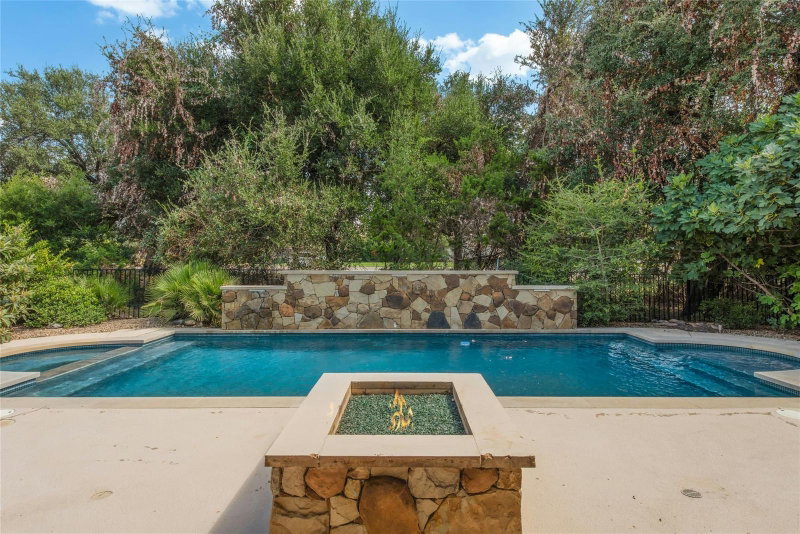 Property photo 30