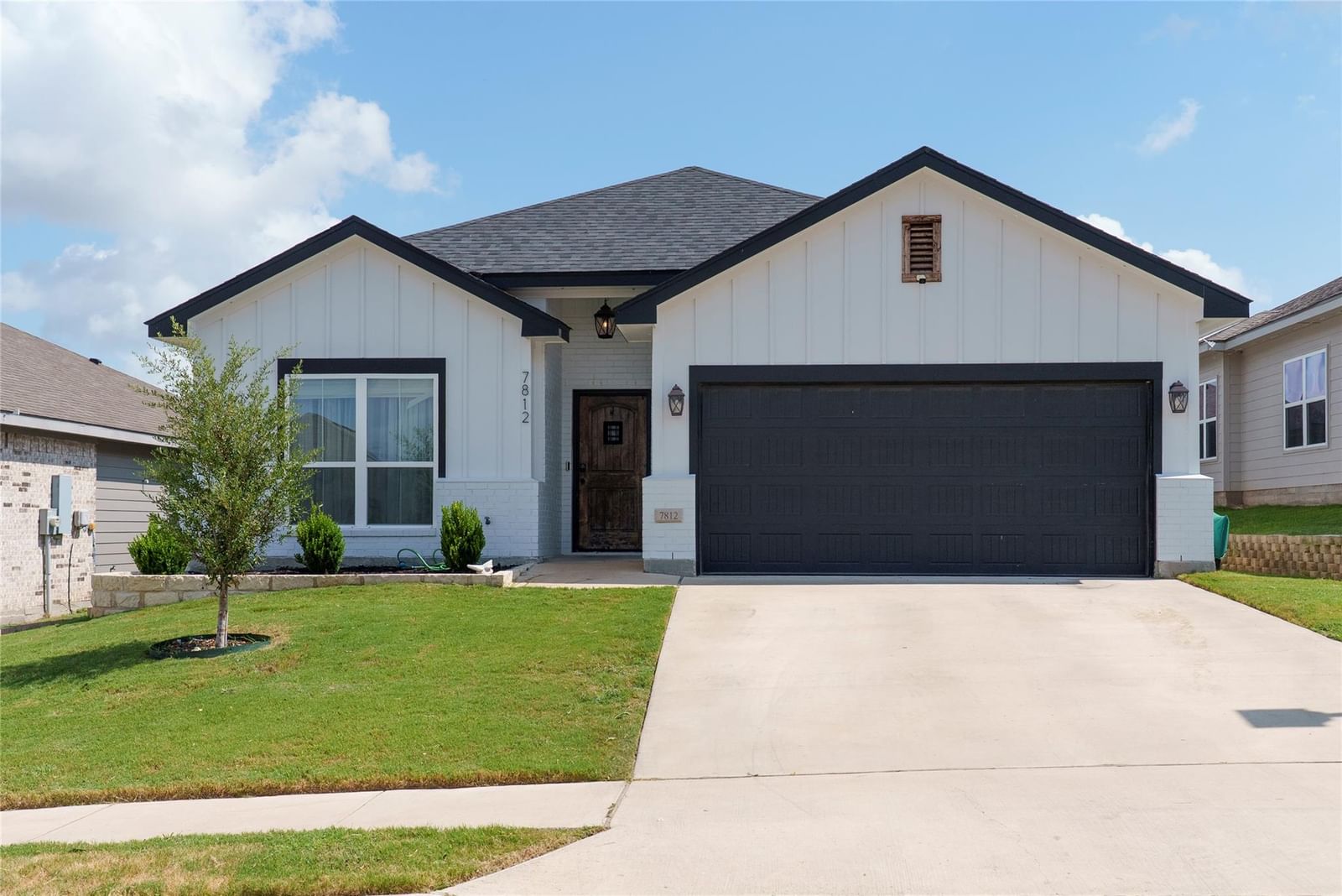 7812 Hickman ST - Photo 1