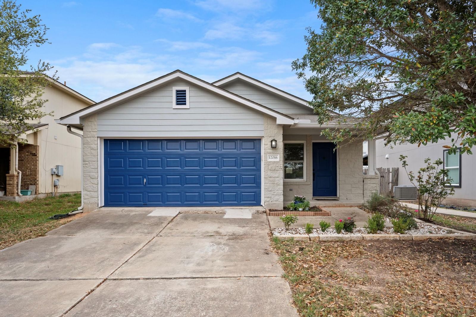 12016 Plains Valley DR - Photo 1