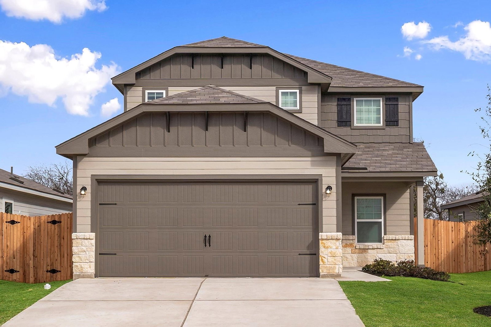 209 Paradise Canyon DR - Photo 1
