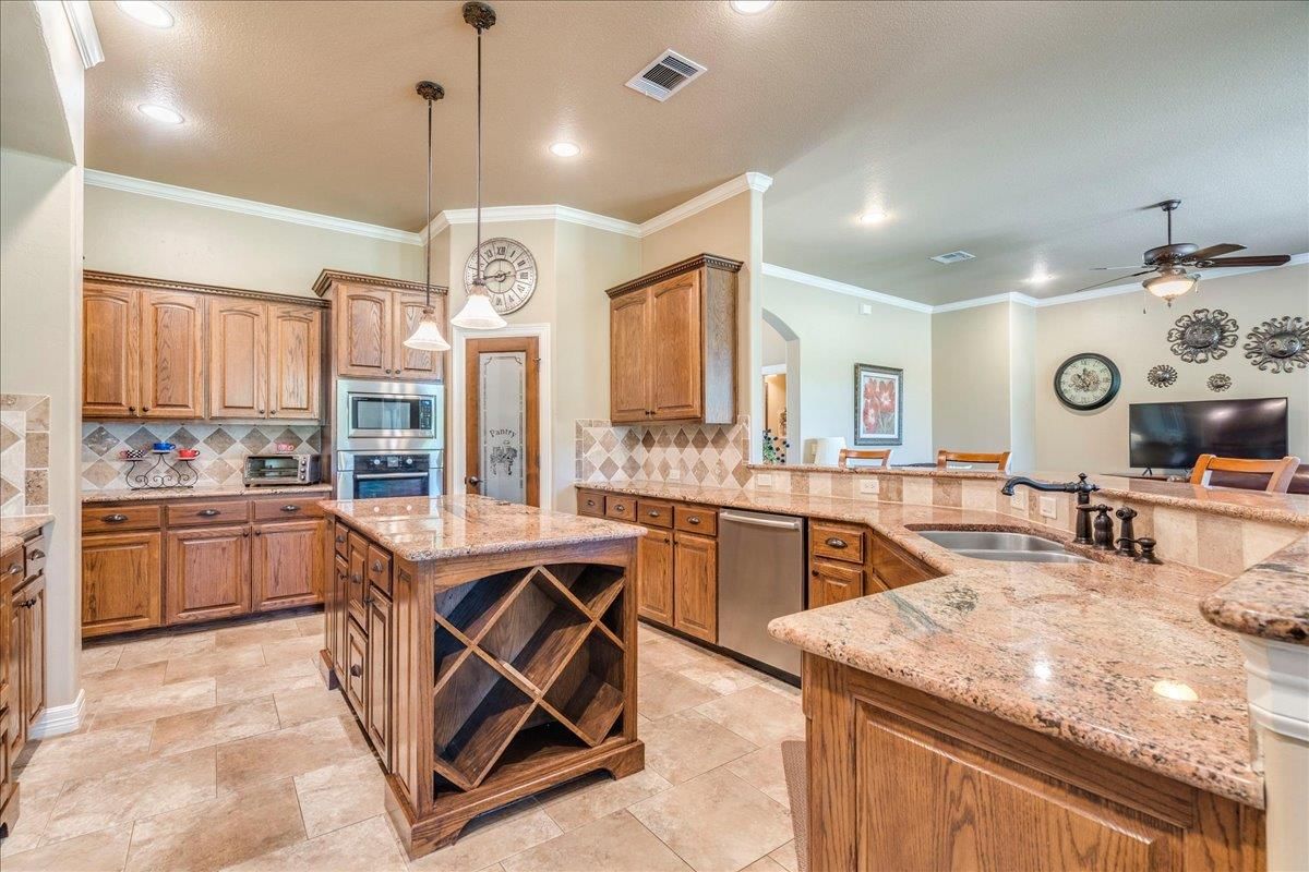 124 Layton WAY - Photo 1