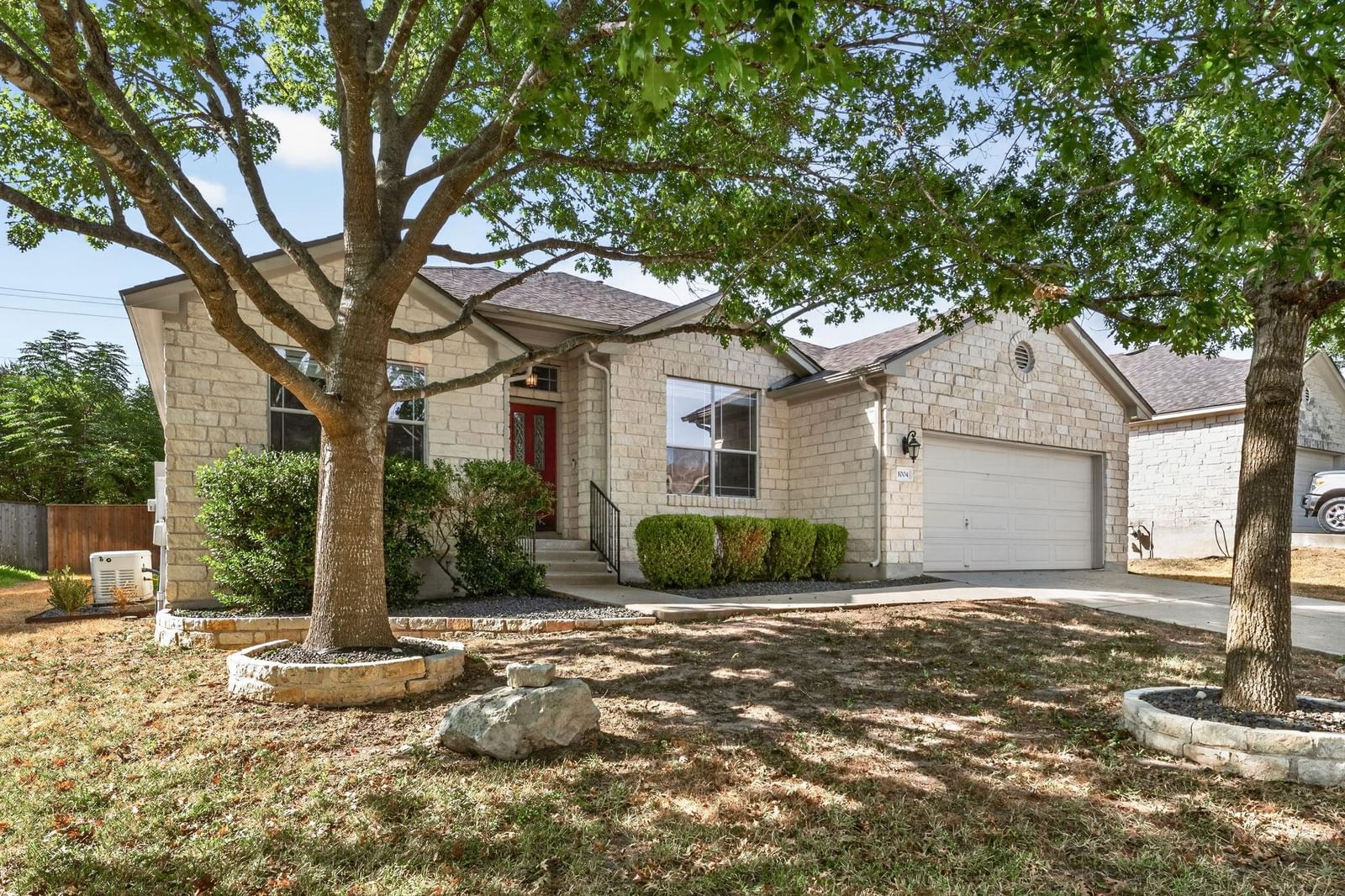 1004 Applerock - Photo 1