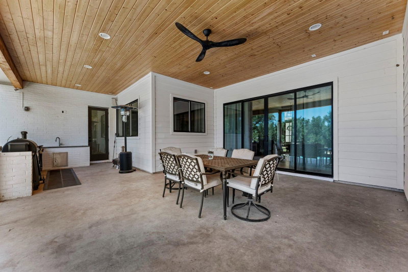 Property photo 33