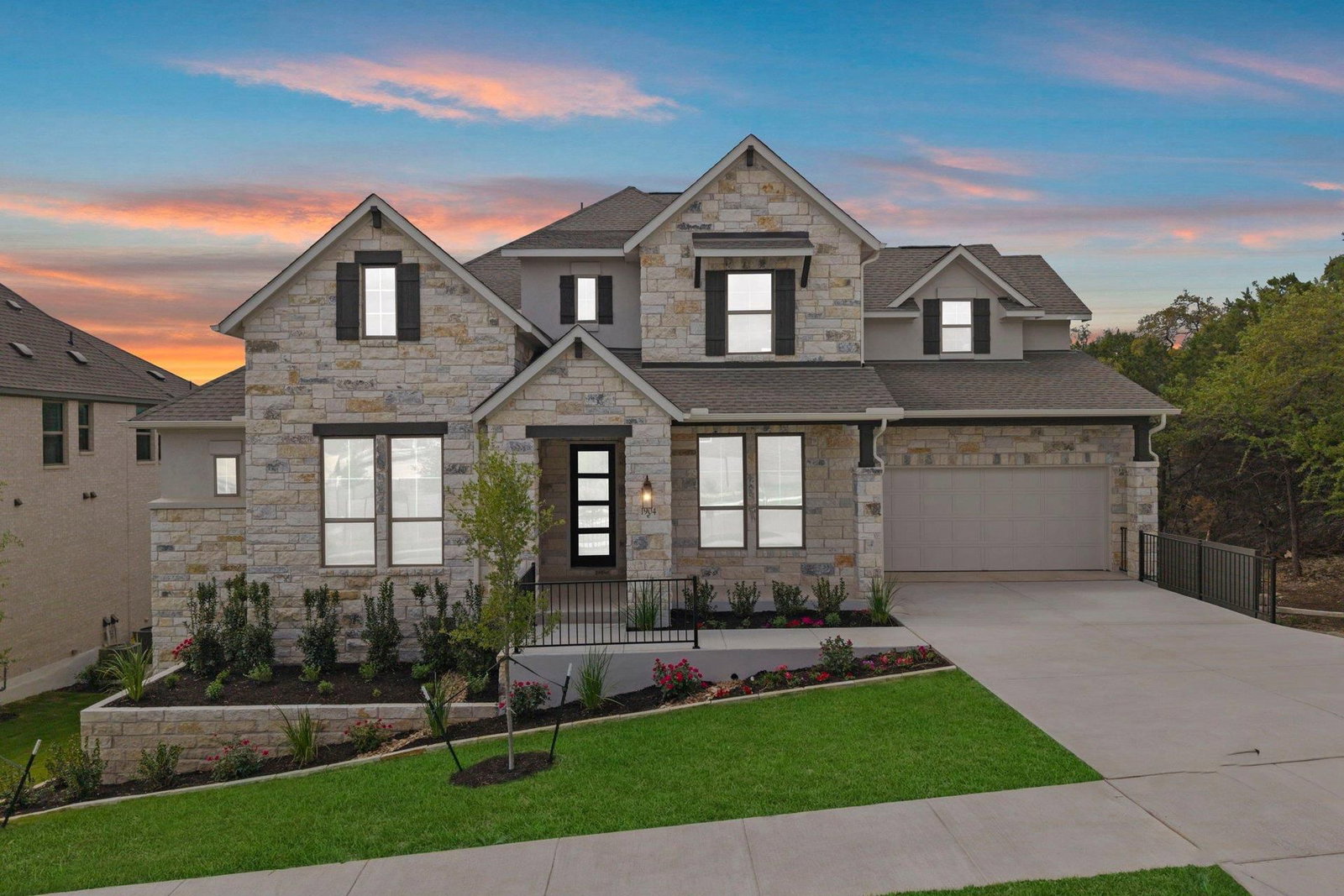 1904 Crimson Sunset DR - Photo 1