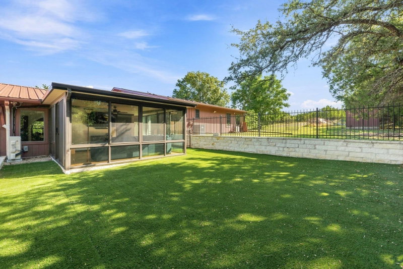 Property photo 38