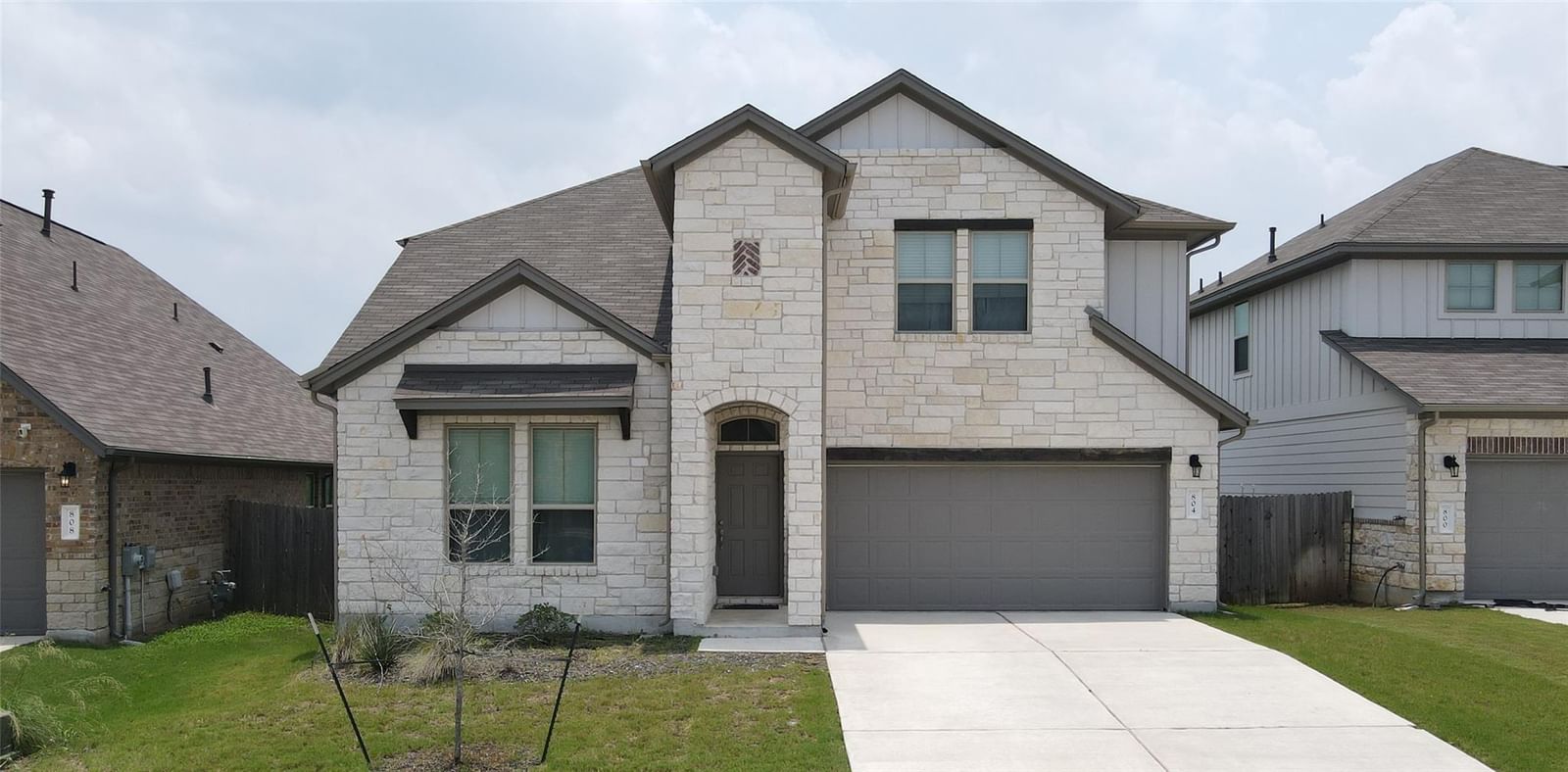 804 Goldilocks LN - Photo 1