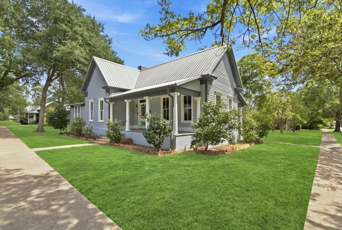 500 Ramona ST - Photo 1