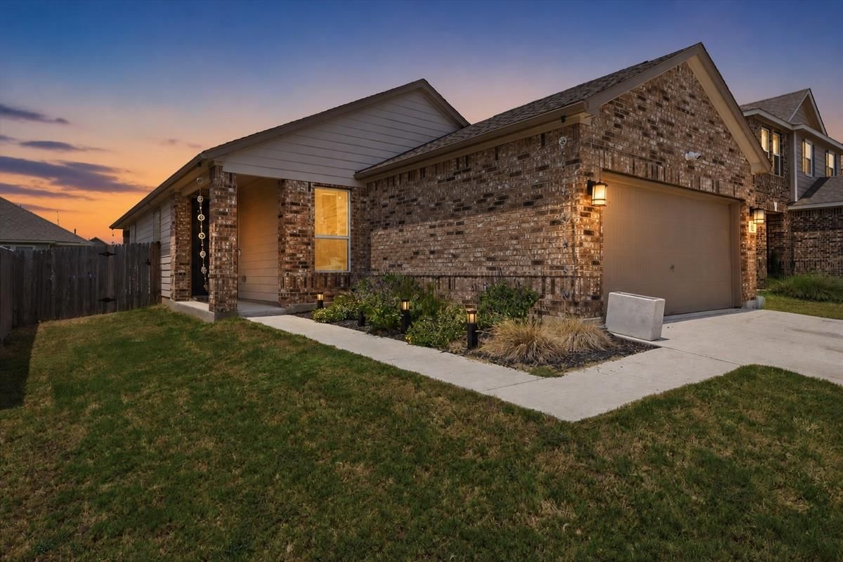 223 Pitkin DR - Photo 1