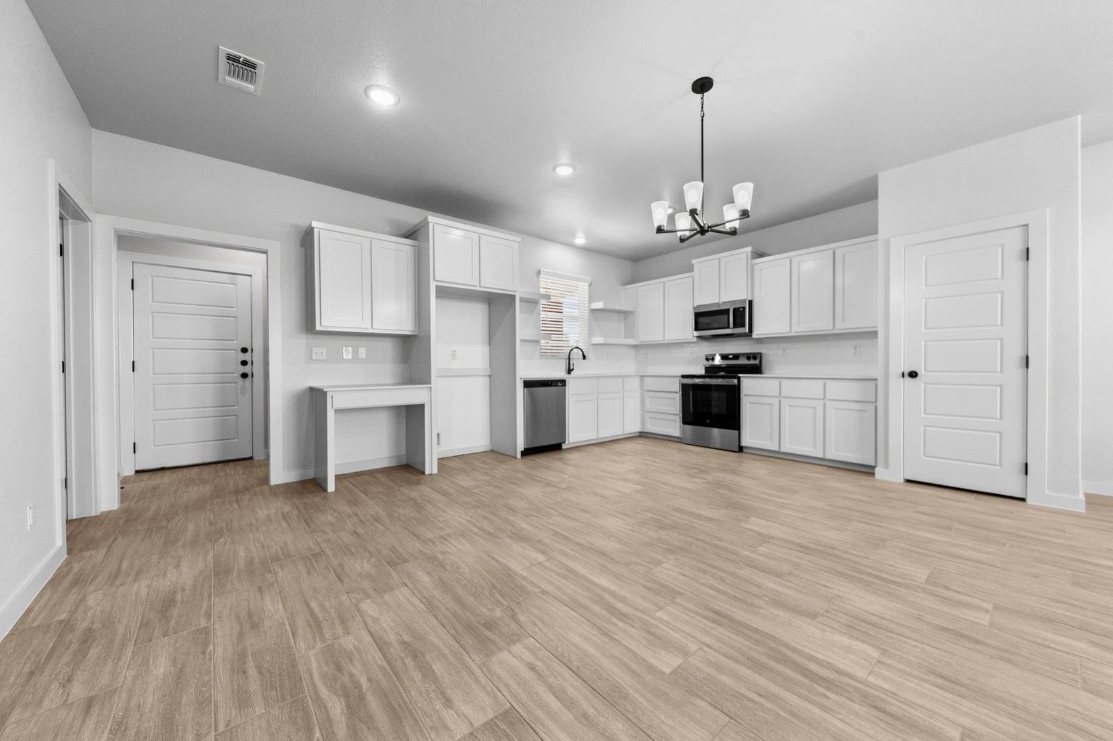 4619 Kings Crossing BLVD - Photo 1