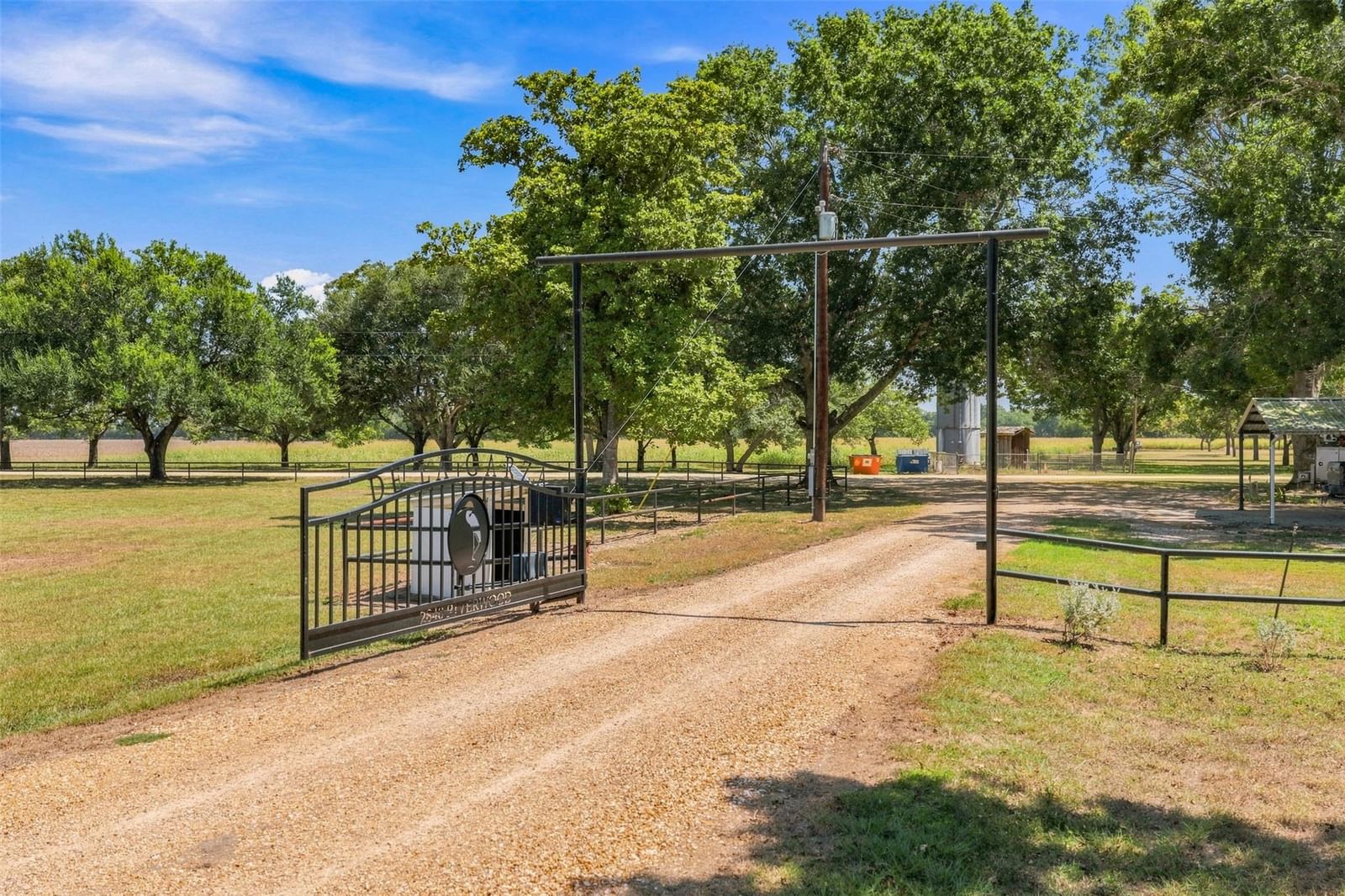 2840 Riverwood Rd. - Photo 1