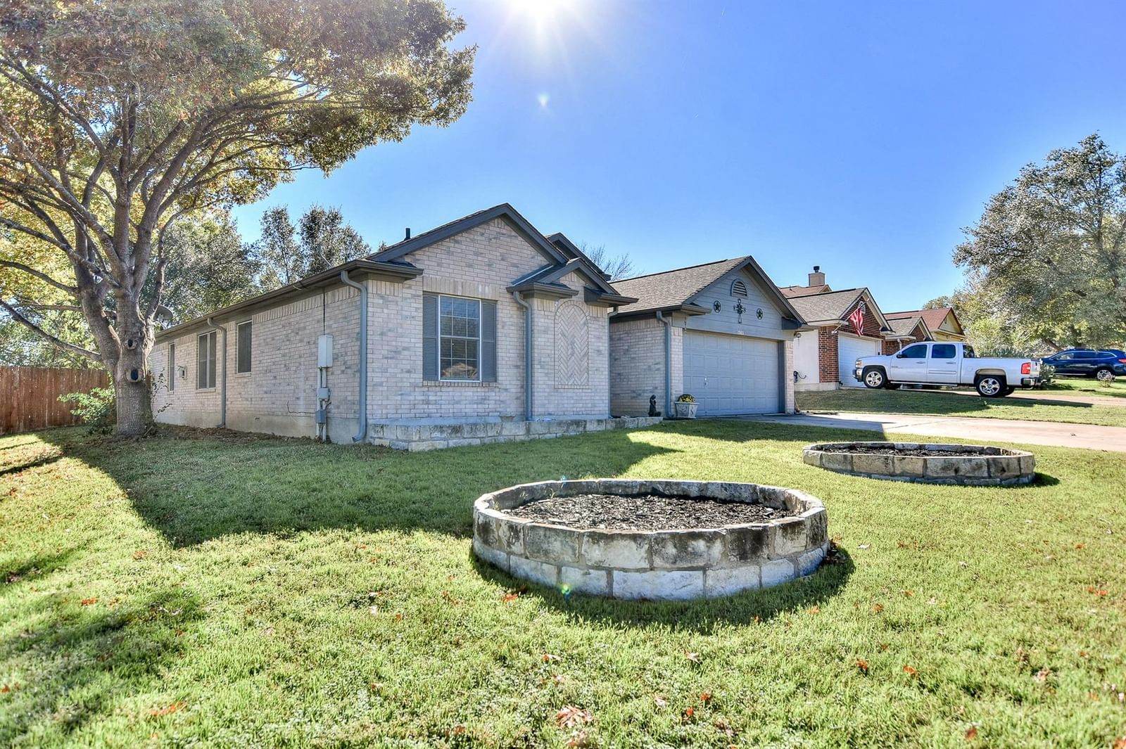 1503 Barcus DR - Photo 1