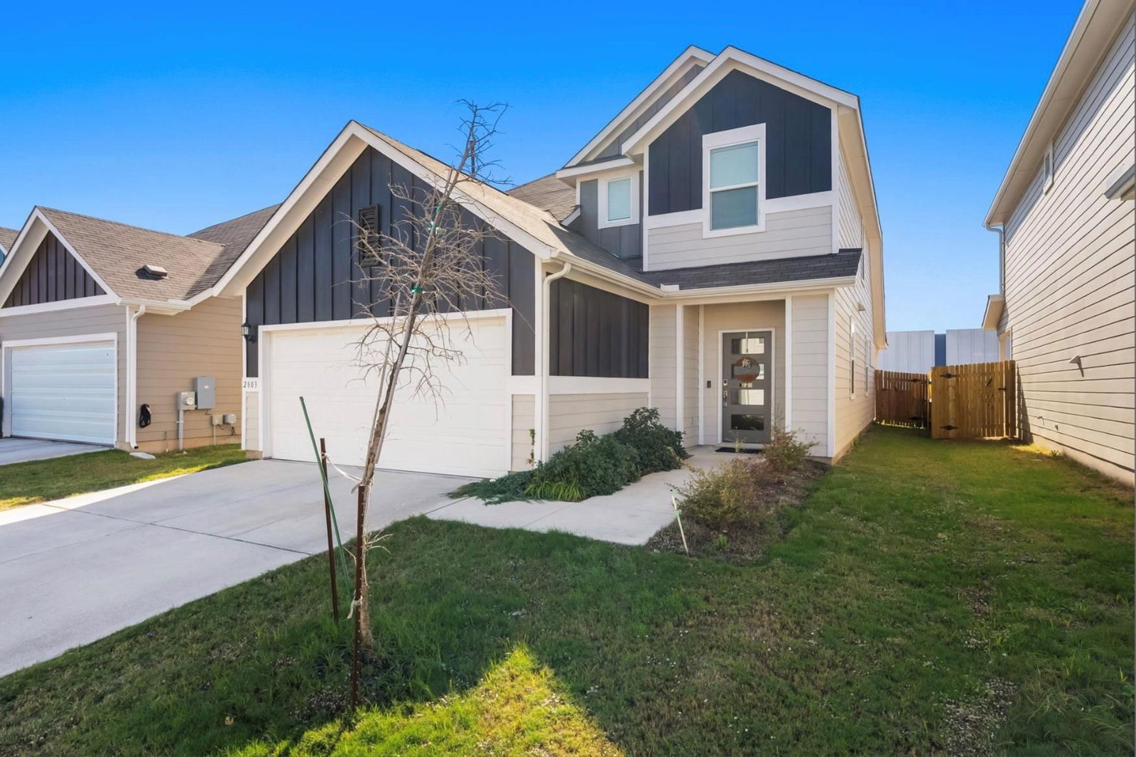 2803 Mary Elizabeth DR - Photo 1