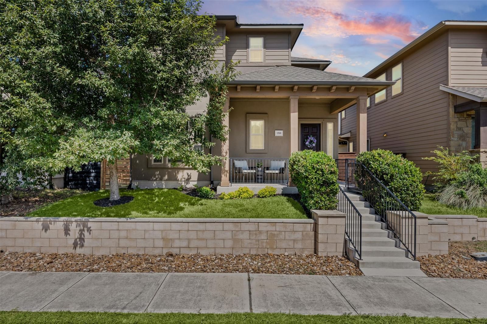 1518 Frontier Valley DR - Photo 1