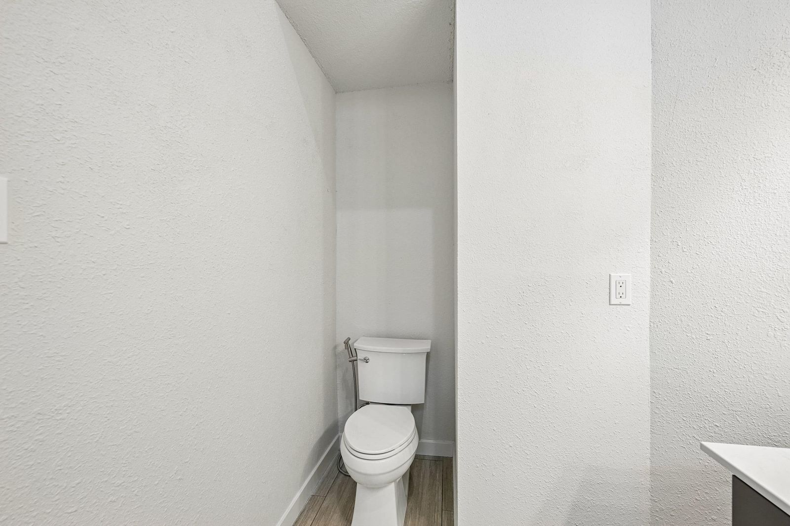 Photo 33