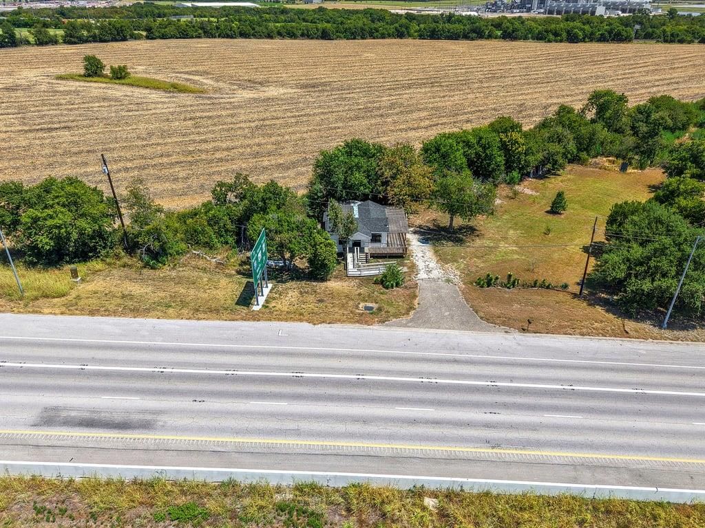 2500 E Highway 36 - Photo 1