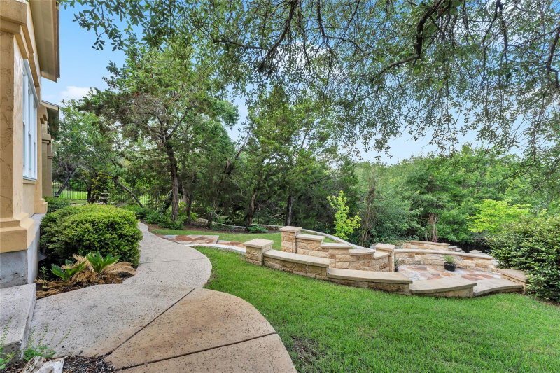 Property photo 35