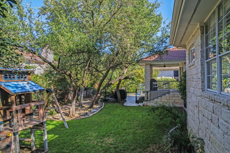 Property photo 32