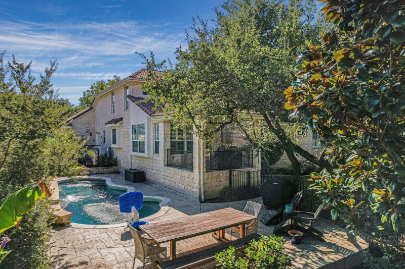 Property photo 33