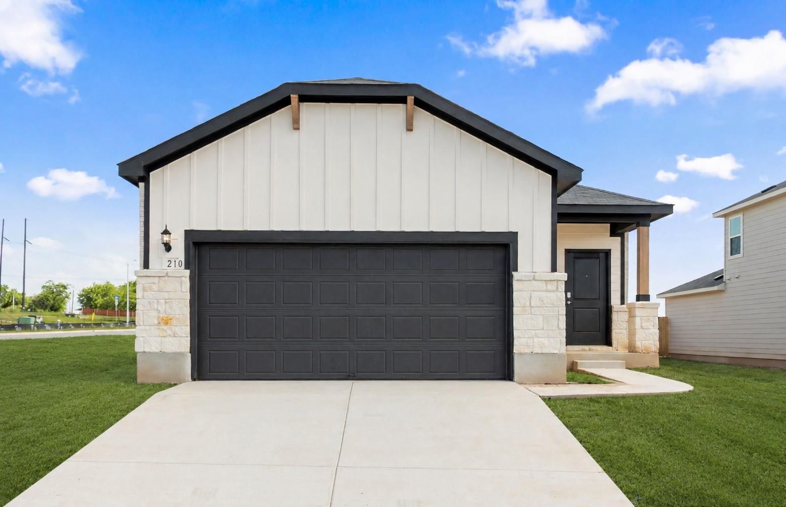 210 Golden Bell WAY - Photo 1