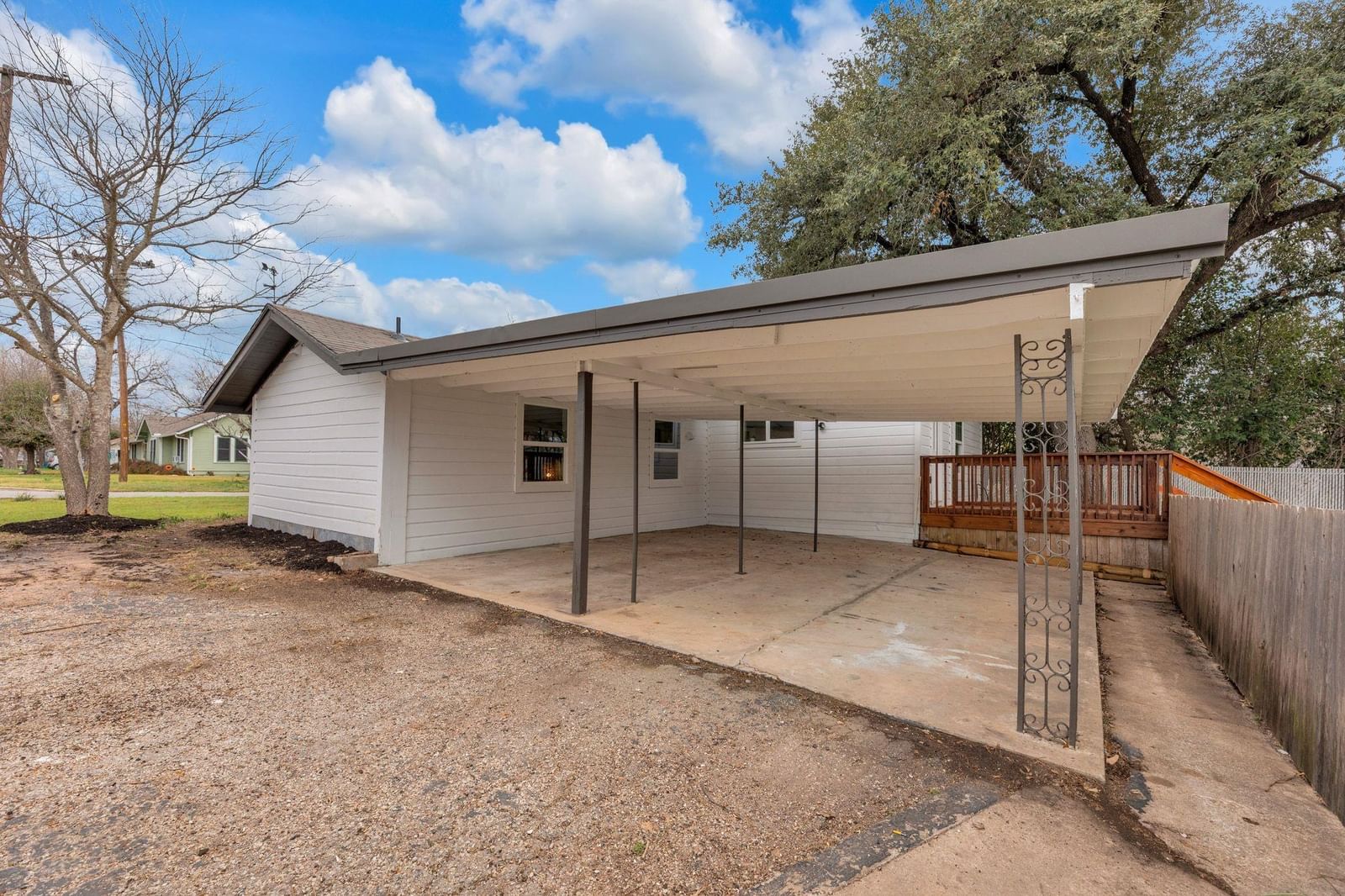 1709 Cecelia ST - Photo 1