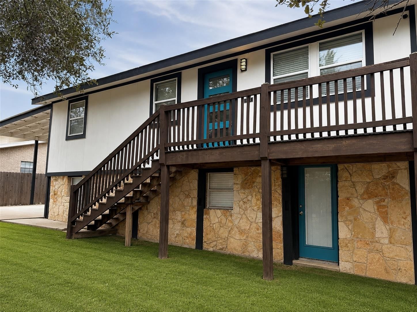 15504 Enid DR - Photo 1