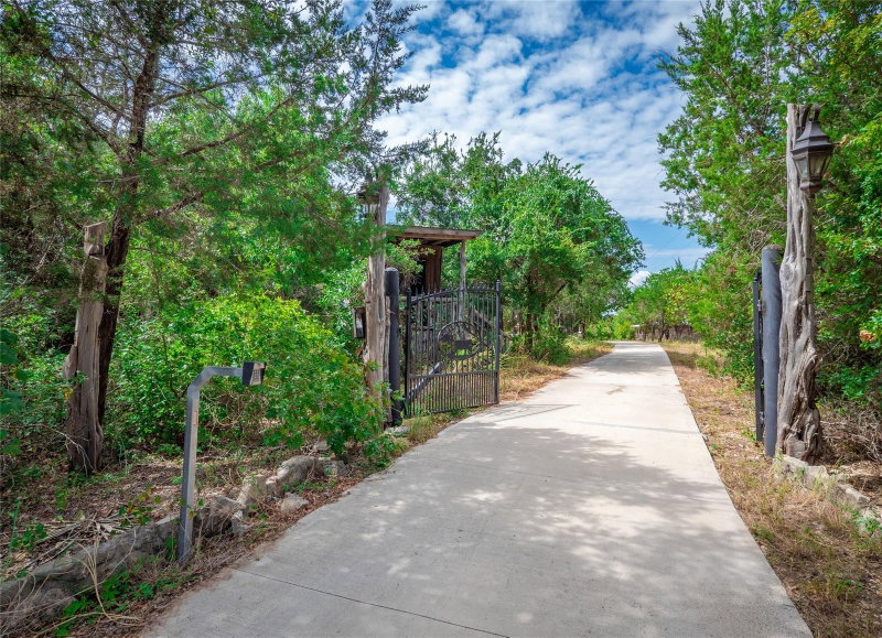 Property photo 35