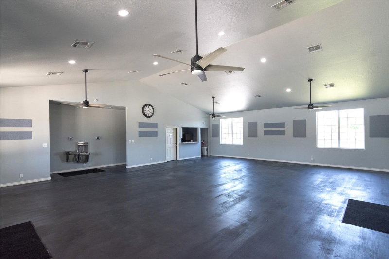 Property photo 33