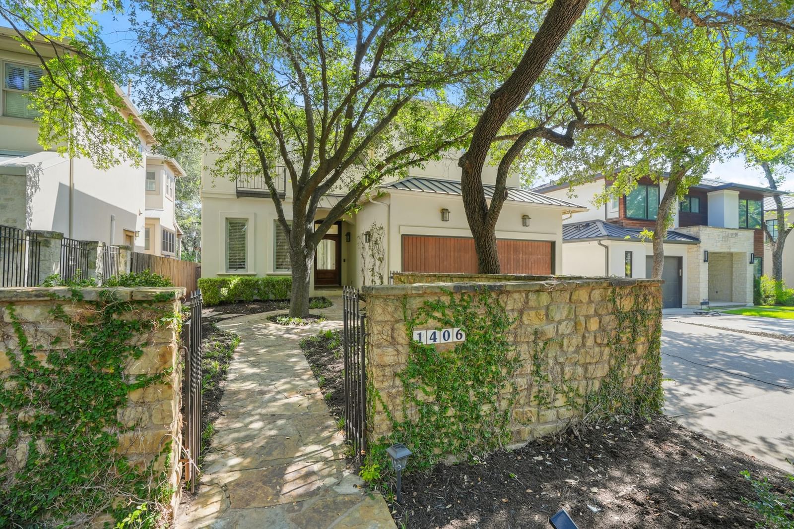 1406 Mohle DR - Photo 1