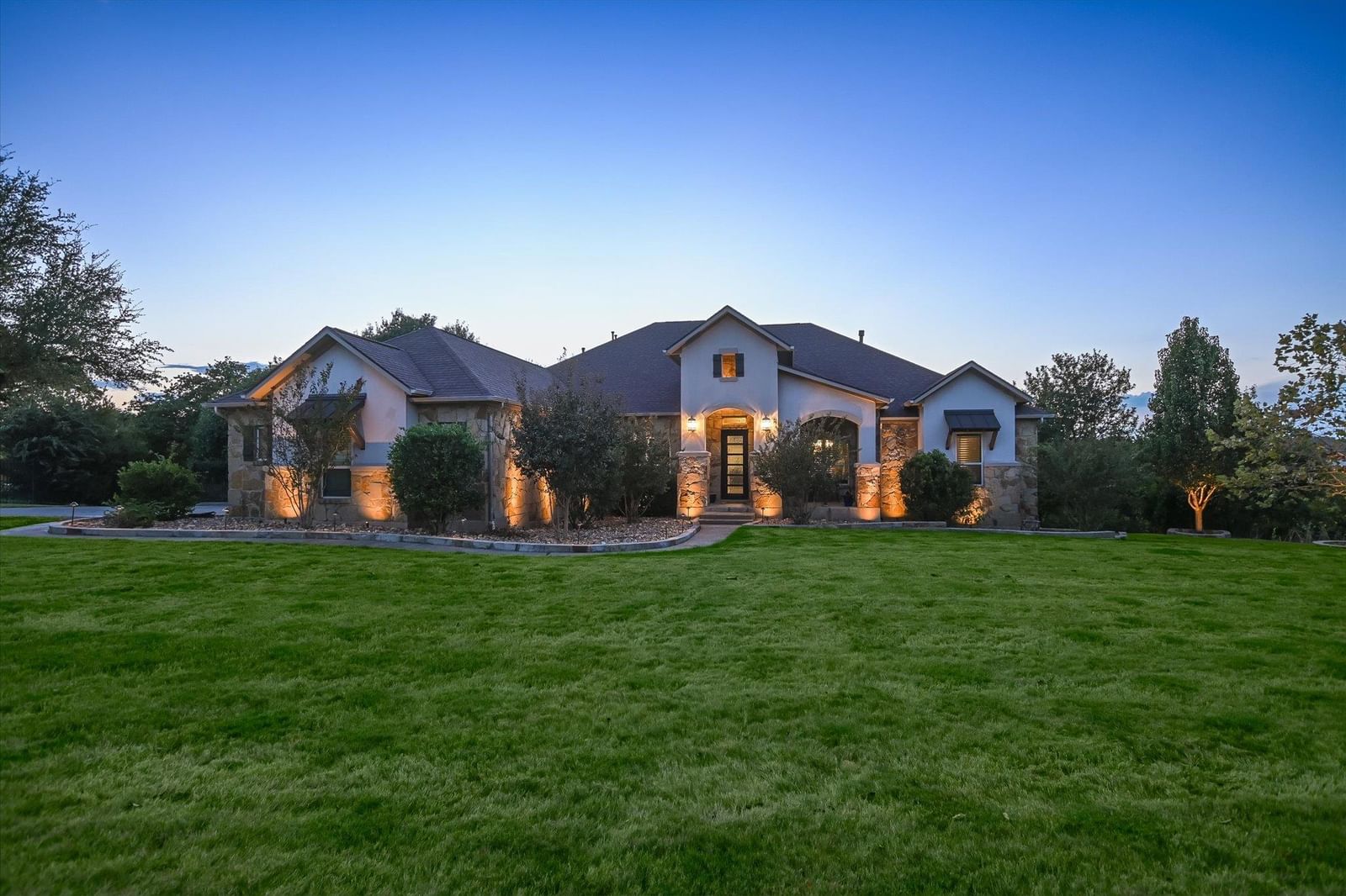 3705 Juniper Rim RD - Photo 1